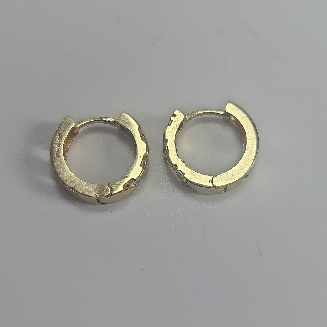 ARETES HUGGIES CON CIRCONIAS 14K 2.3 GR (NUEVO)
