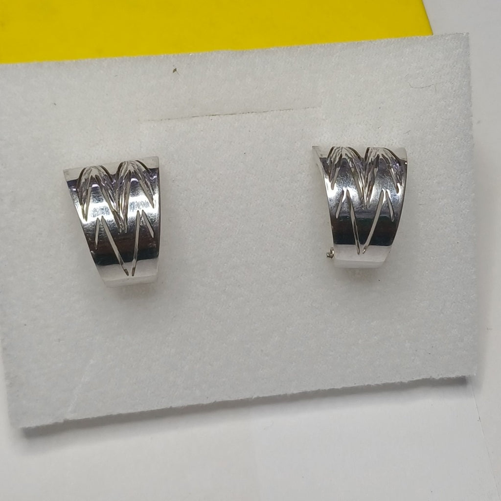 ARETES PAR ORO BLANCO 14 K 4,80 GRMS (SEMINUEVO)