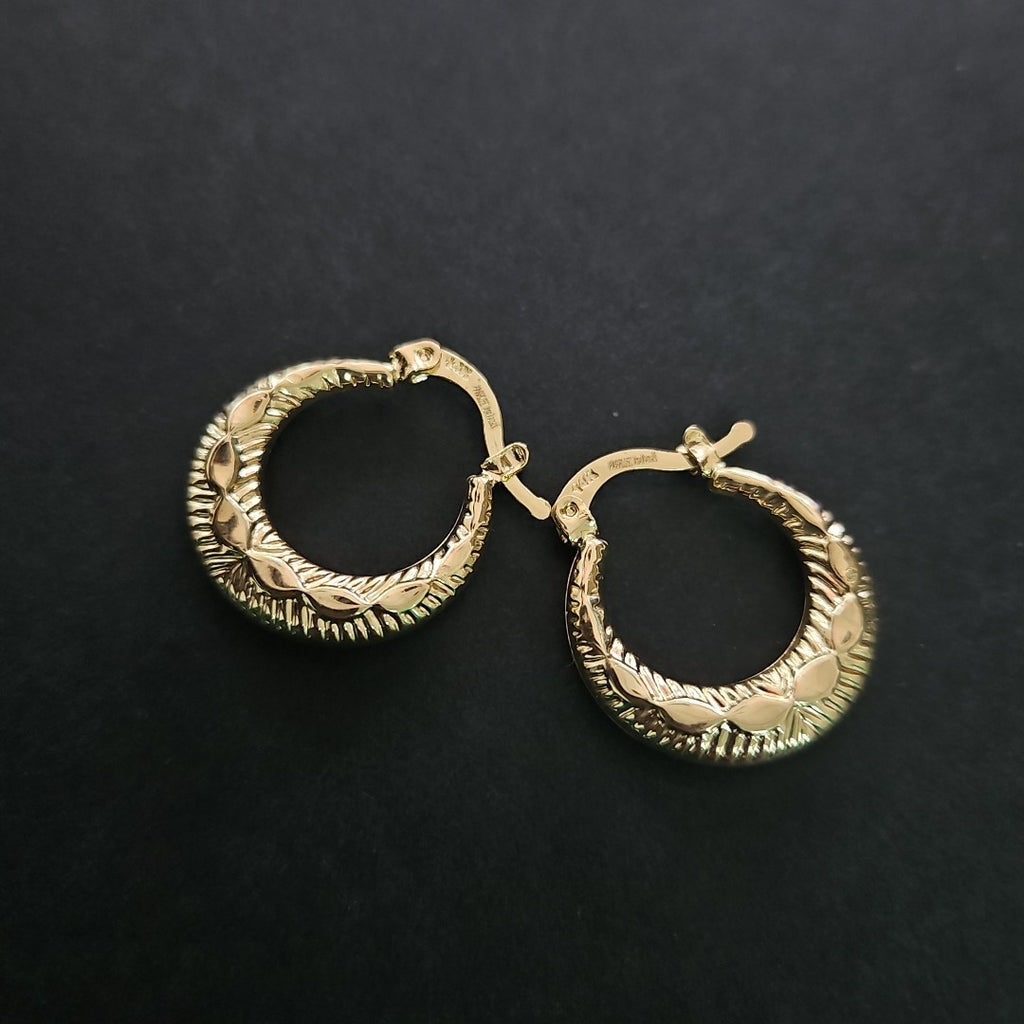 ARETES ARRACADAS HUECAS 14K 1.8 GR (NUEVO)