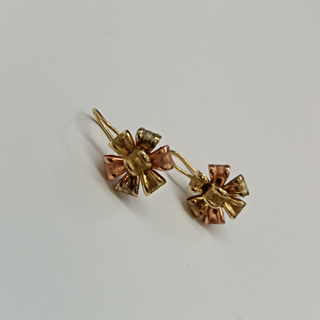 ARETES PAR ORO COMBINADO 14 K 1,80 GRMS (SEMINUEVO)