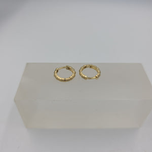 ARETES ARRACADAS FACETADAS 10K 1.7 GR (NUEVO)