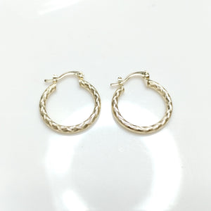 ARETES ARRACADAS LABRADAS 14K 2.1 GR (NUEVO)