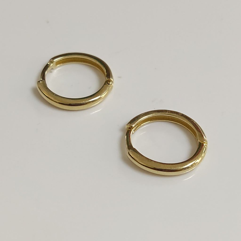 ARETES HUGGIES LISAS 14K 1.5 GR (NUEVO)