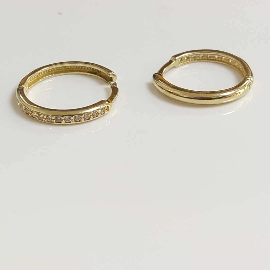 ARETES HUGGIES C CIRCONIA 14K 1.7 GR (NUEVO)