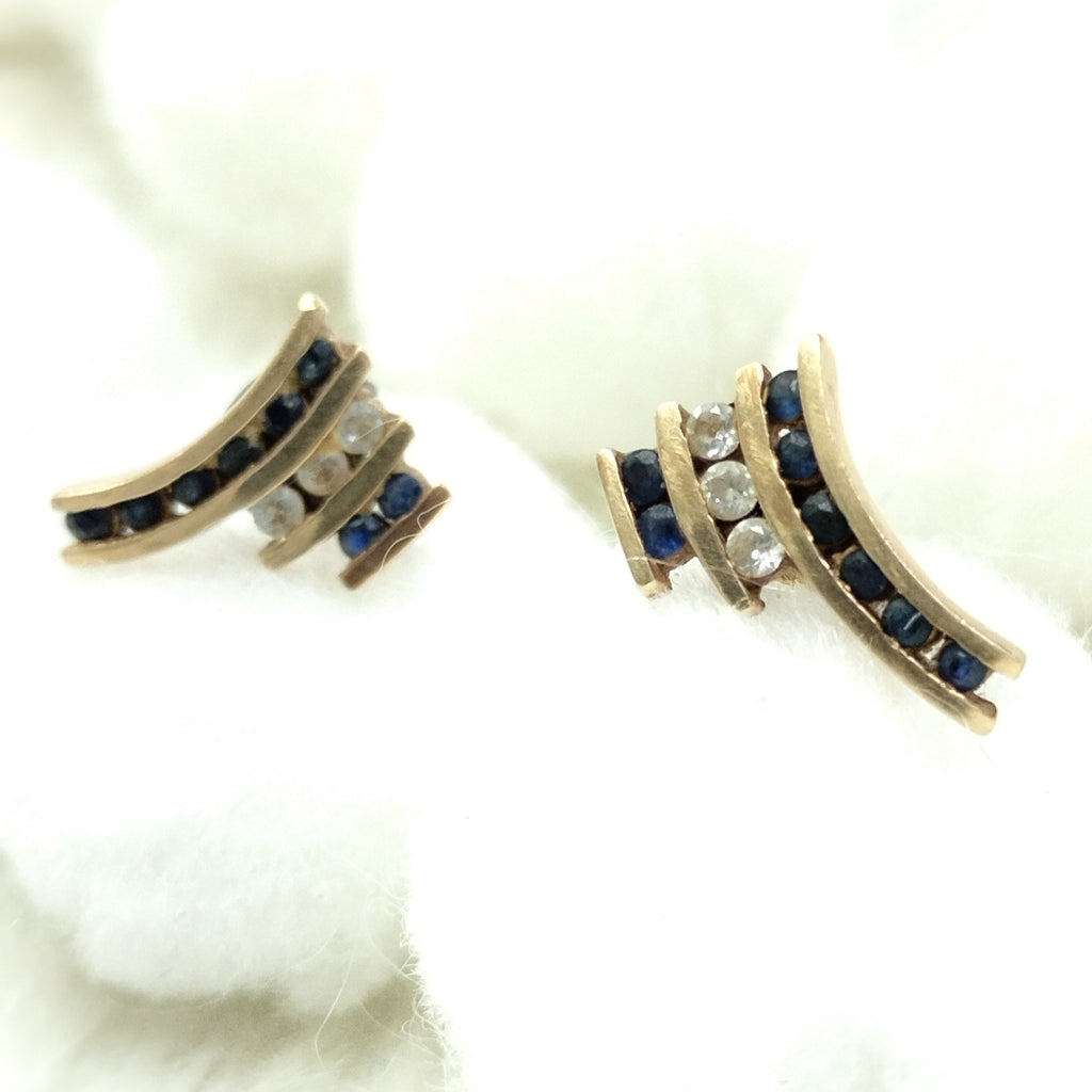 ARETES PAR ORO 14 K 2.5 GRMS (SEMINUEVO)