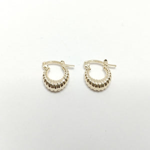 ARETES ARRACADA ESTRIADAS 14K 1.1 GR (NUEVO)