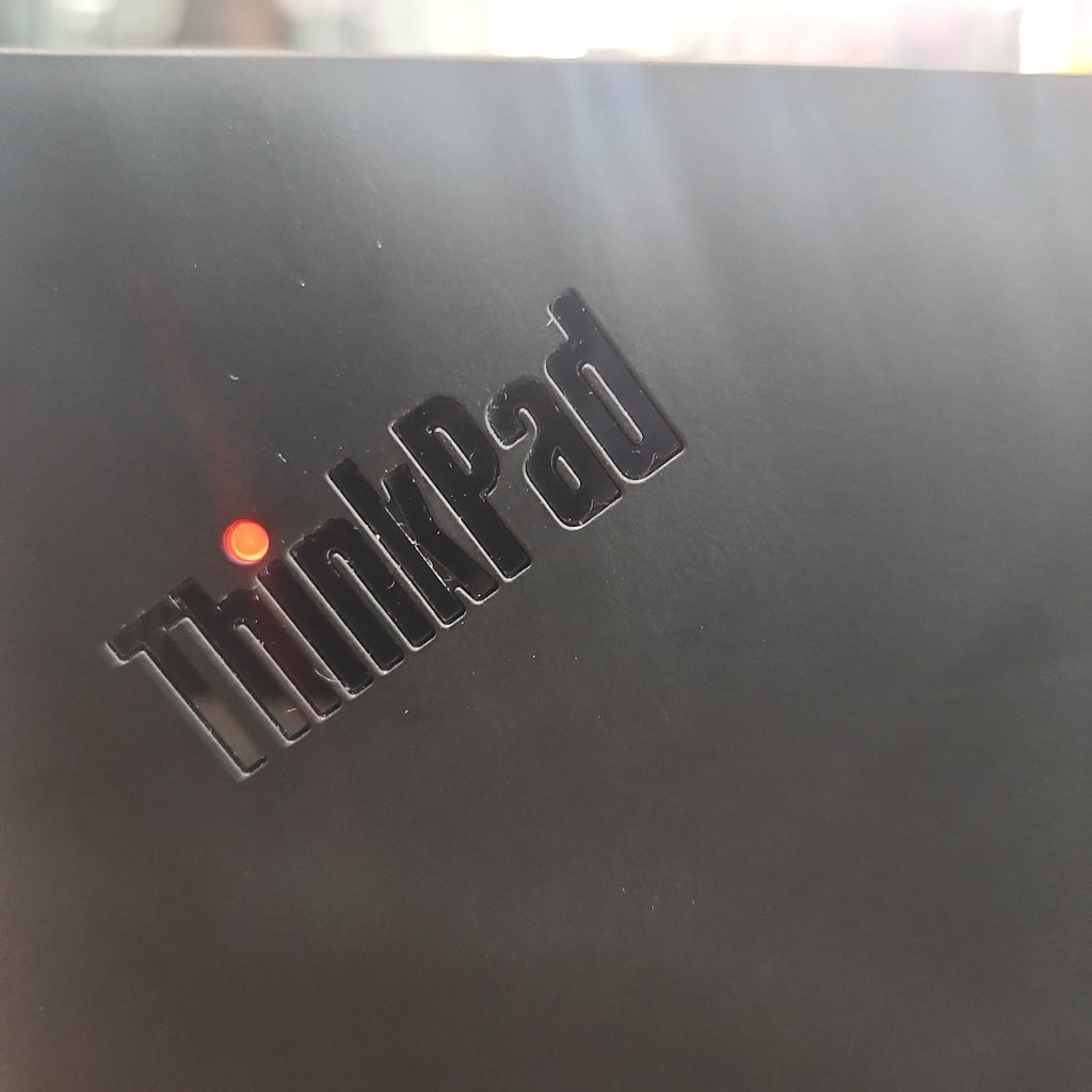 LAPTOP LENOVO THINKPAD T14 GEN 5 (2025) 512 GB SSD 16 GB RAM (SEMINUEVO)