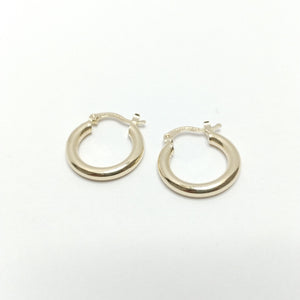 ARETES TEJIDO ARRACADAS LISAS 14K 1.6 GR (NUEVO)