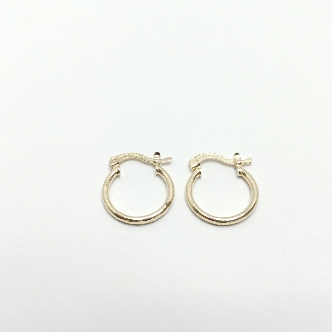 ARETES ARRACADAS ESTRIADAS 14K 1.4 GR (NUEVO)