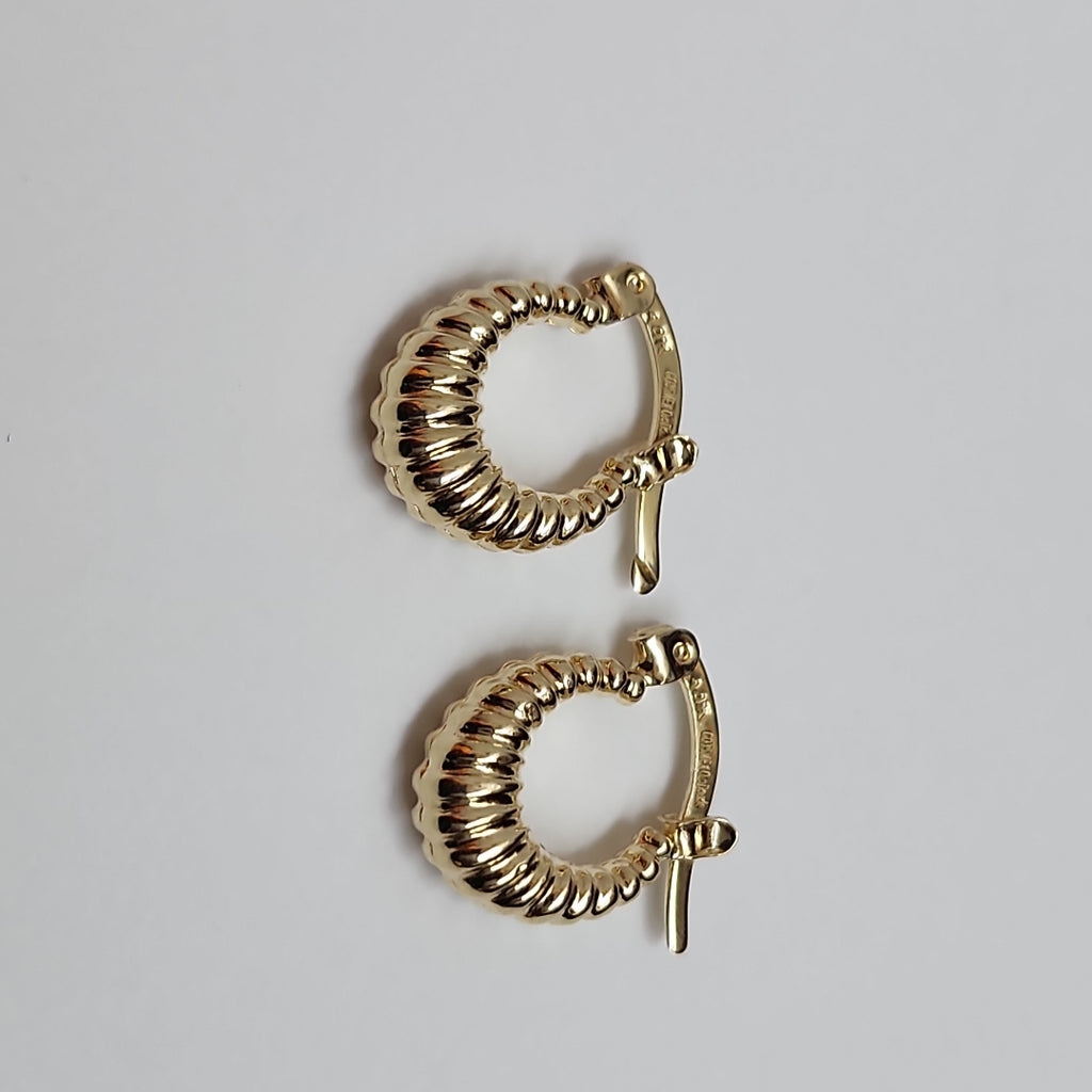ARETES ARRACADA ESTRIADAS 14K 1 GR (NUEVO)