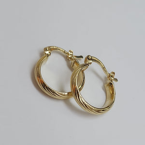 ARETES ARRACADA ASTRIADA 14K 1.6 GR (NUEVO)