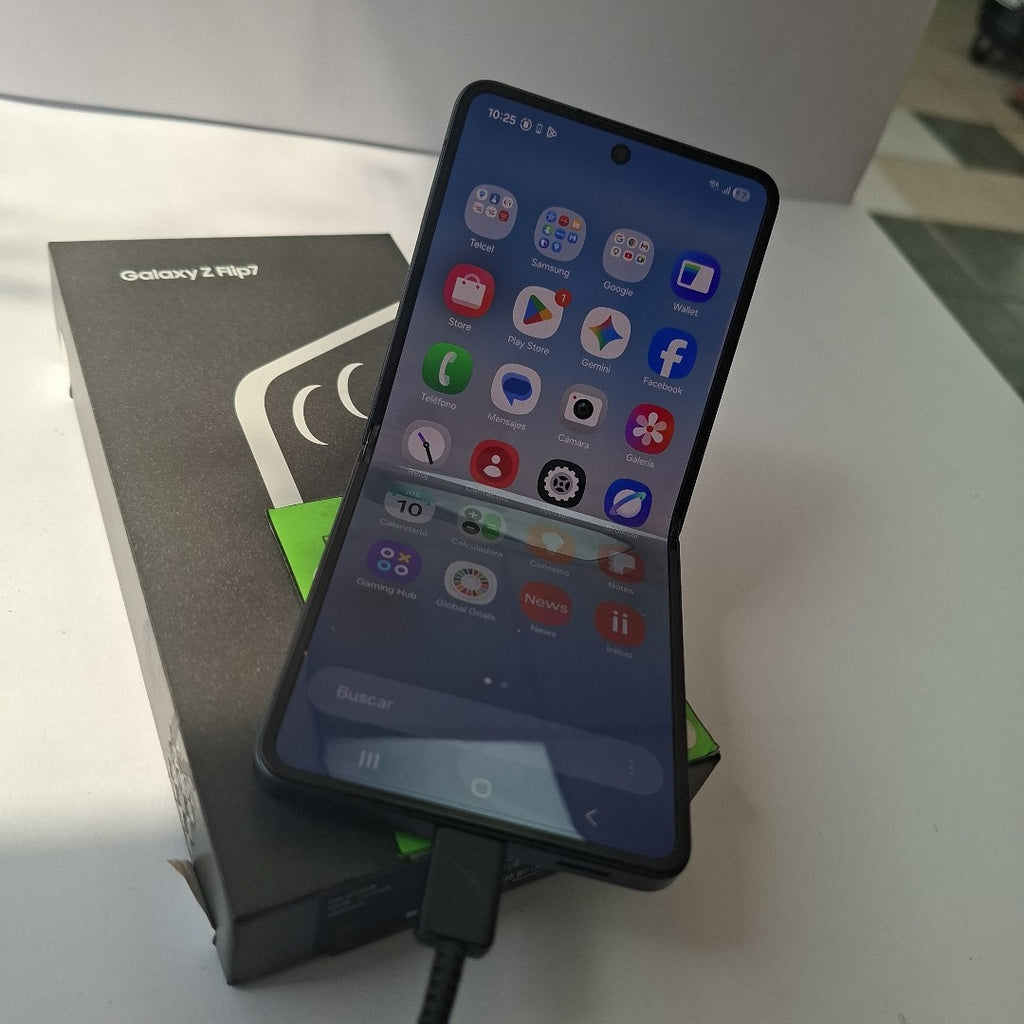 CELULAR SAMSUNG GALAXY Z FLIP 7 SM-F766B (2025) 512 GB 12 GB RAM (SEMINUEVO)