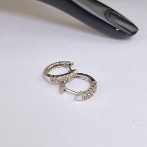 ARRACADAS PAR ORO BLANCO 14 K 2.3 GRMS (SEMINUEVO)