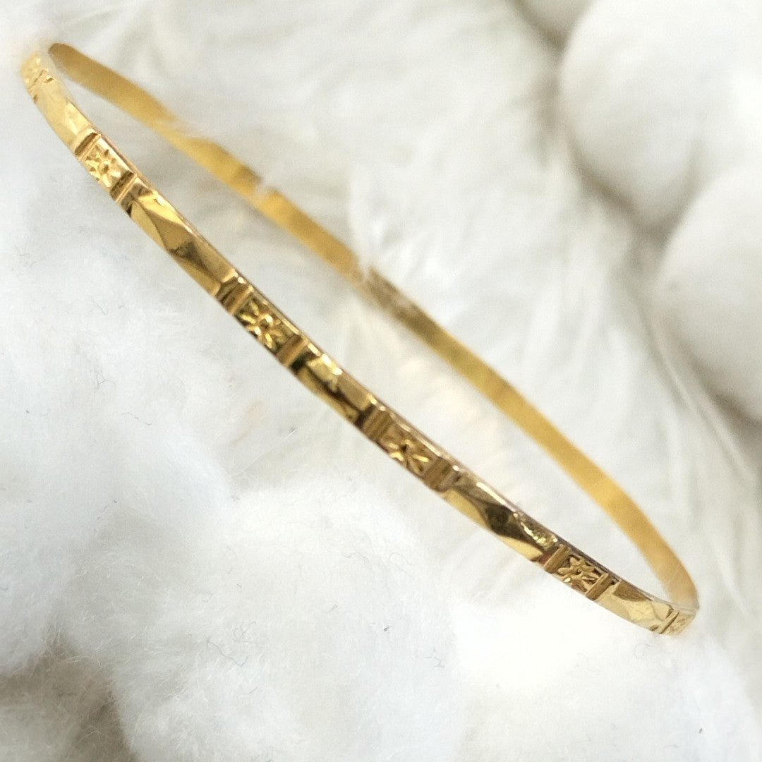 PULSERA RIGIDA ORO 14 K 3.3 GRMS (SEMINUEVO)