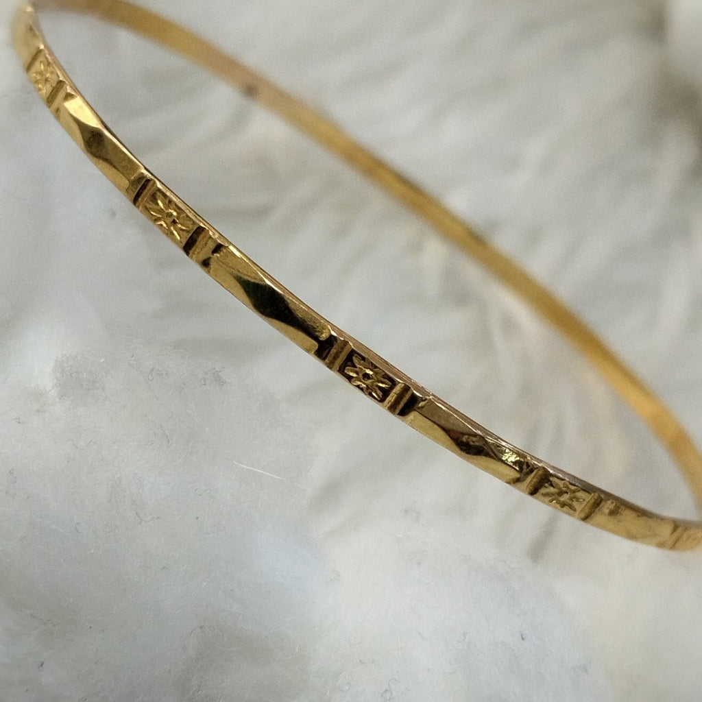 PULSERA RIGIDA ORO 14 K 3.3 GRMS (SEMINUEVO)