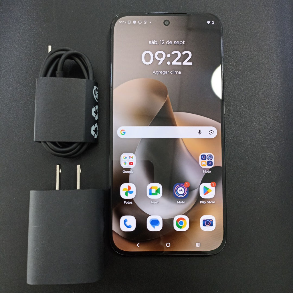 CELULAR MOTOROLA MOTO G77 XT2621-3 (2026) 256 GB 8 GB RAM (SEMINUEVO)