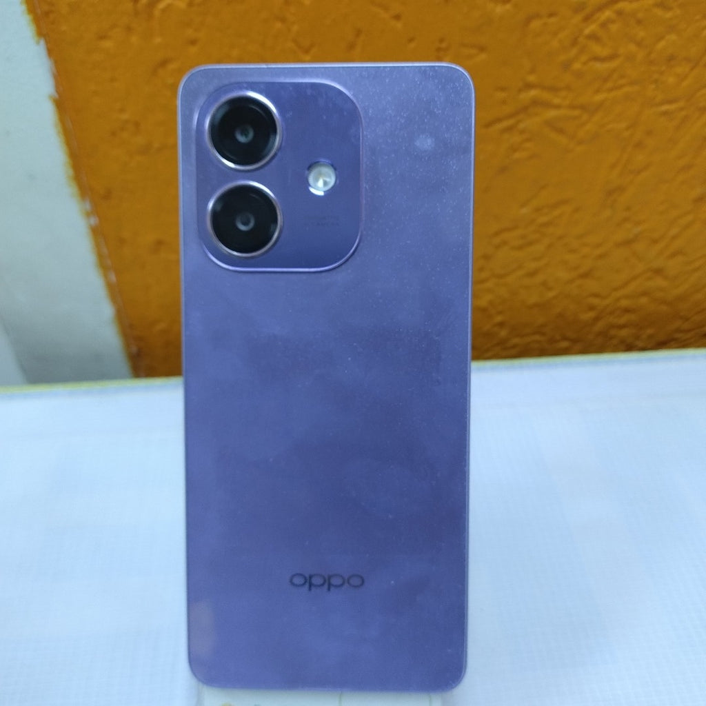 CELULAR OPPO A40 CPH2669 (2024) 256 GB 4 GB RAM (SEMINUEVO)