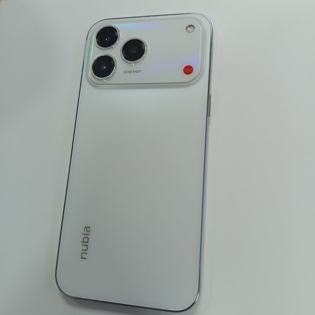 CELULAR NUBIA V80 PRO Z2576 (2025) 256 GB 8 GB RAM (SEMINUEVO)