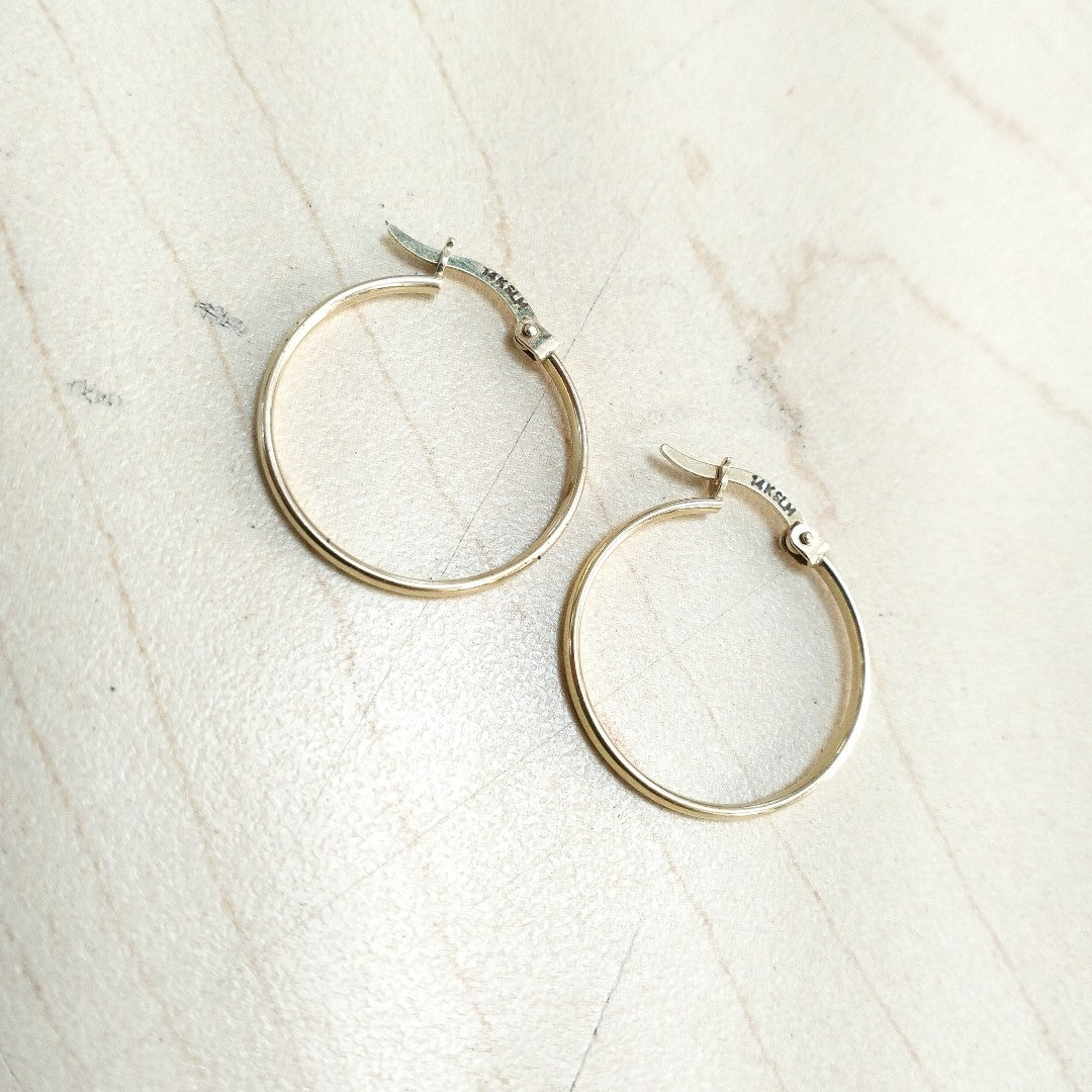 ARRACADAS PAR ORO 14 K 1.1 GRMS (SEMINUEVO)