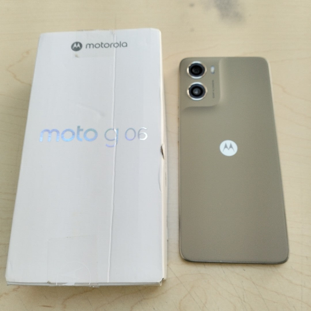 CELULAR MOTOROLA MOTO G06 XT2535-2 (2025) 256 GB 4 GB RAM (SEMINUEVO)