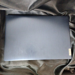 LAPTOP LENOVO IDEAPAD 3 15IAU7 (2023) 256 GB SSD 8 GB RAM (SEMINUEVO)