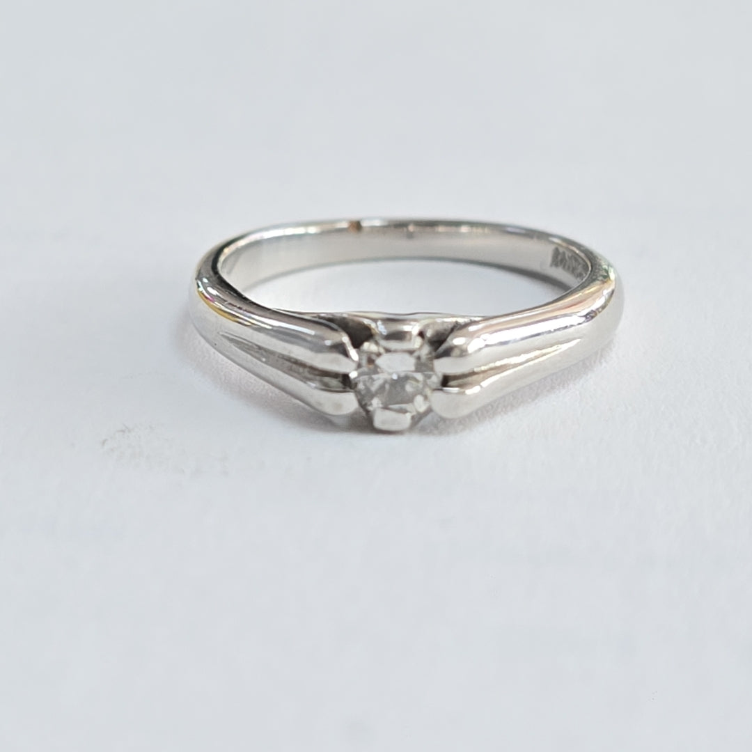 SOLITARIO ORO BLANCO 14 K 2,70 GRMS (SEMINUEVO)