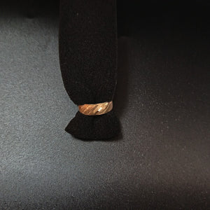 ARGOLLA ORO 10 K 1.7 GRMS (SEMINUEVO)