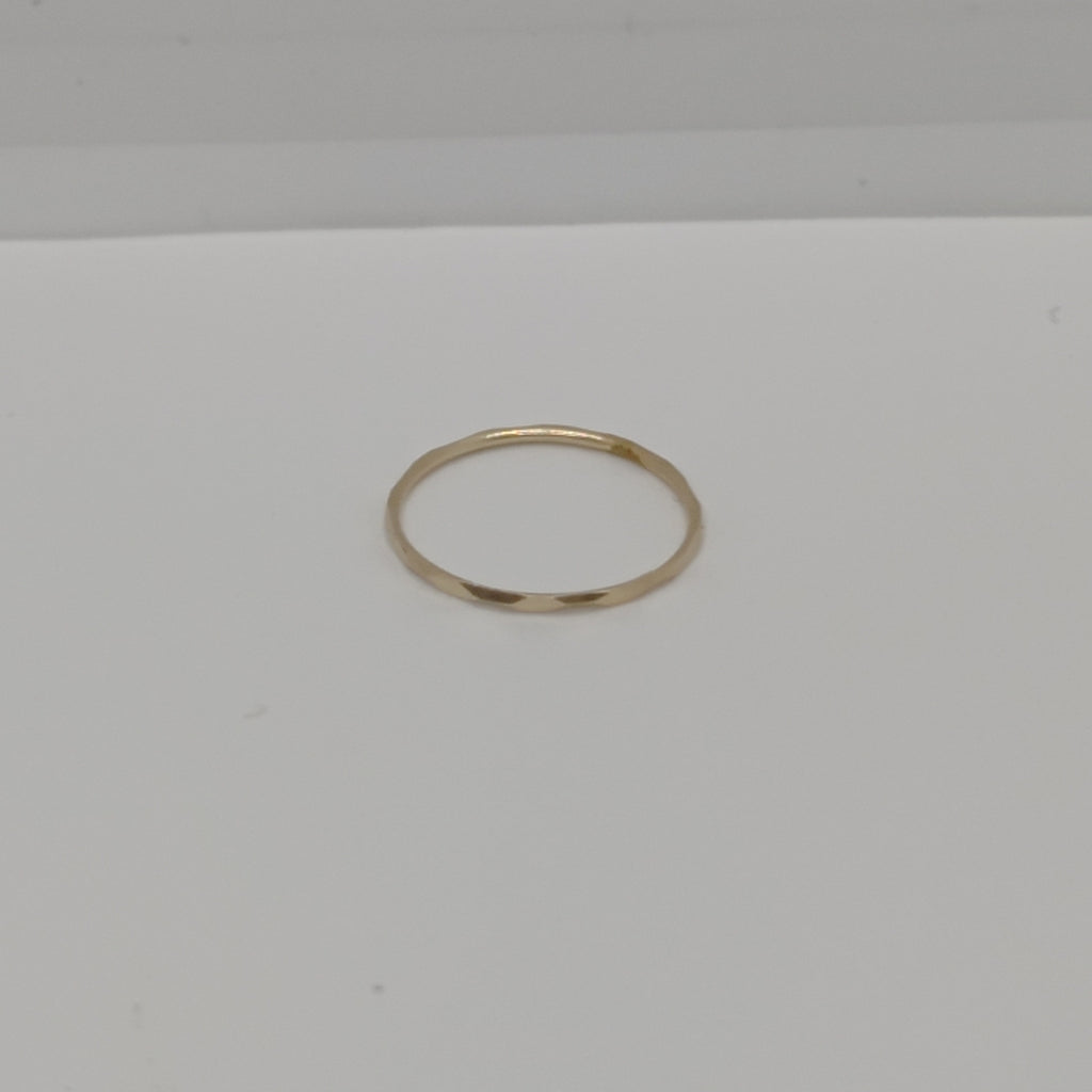 ARGOLLA ORO 8 K 0.3 GRMS (SEMINUEVO)