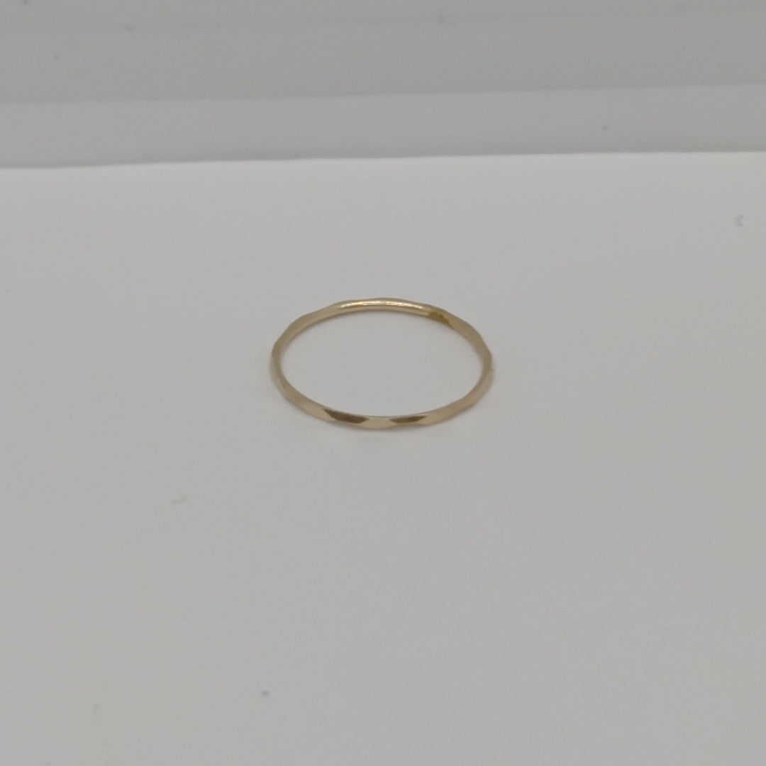 ARGOLLA ORO 8 K 0.3 GRMS (SEMINUEVO)