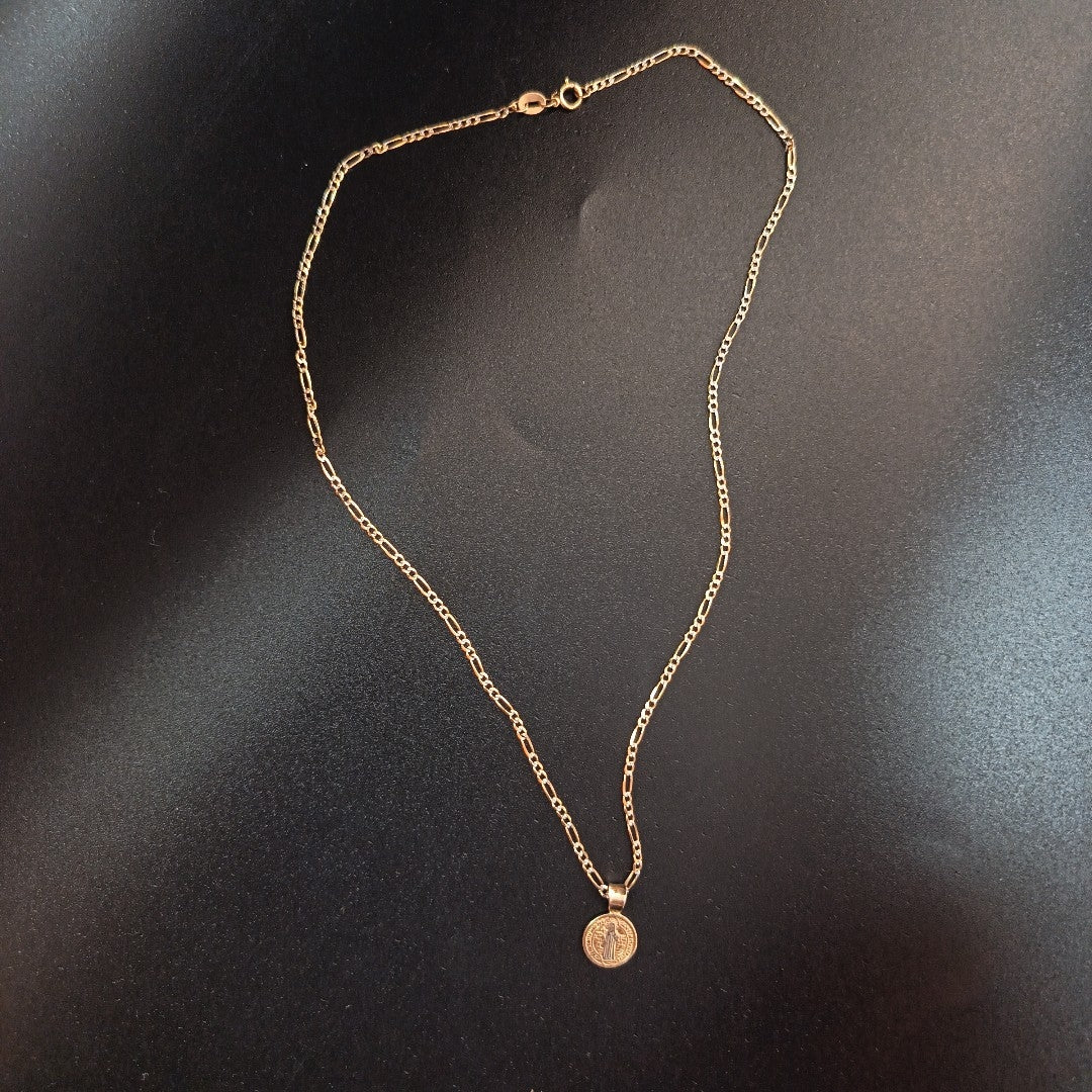 CADENA, MEDALLA RELIGIOSA ORO 10 K 3 GRMS (SEMINUEVO)