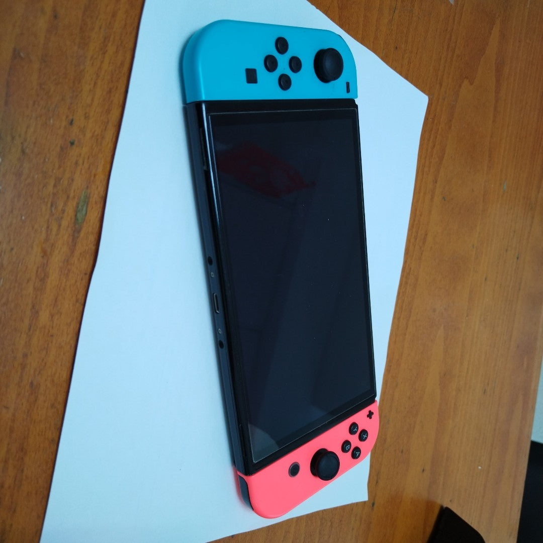 CONSOLA DE VIDEOJUEGO NINTENDO SWITCH 1.1 32 GB (SEMINUEVO)