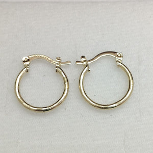 ARETES ARRACADAS ESTRIADAS 14K 1.4 GR (NUEVO)