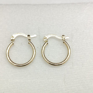 ARETES ARRACADAS ESTRIADAS 14K 1.3 GR (NUEVO)