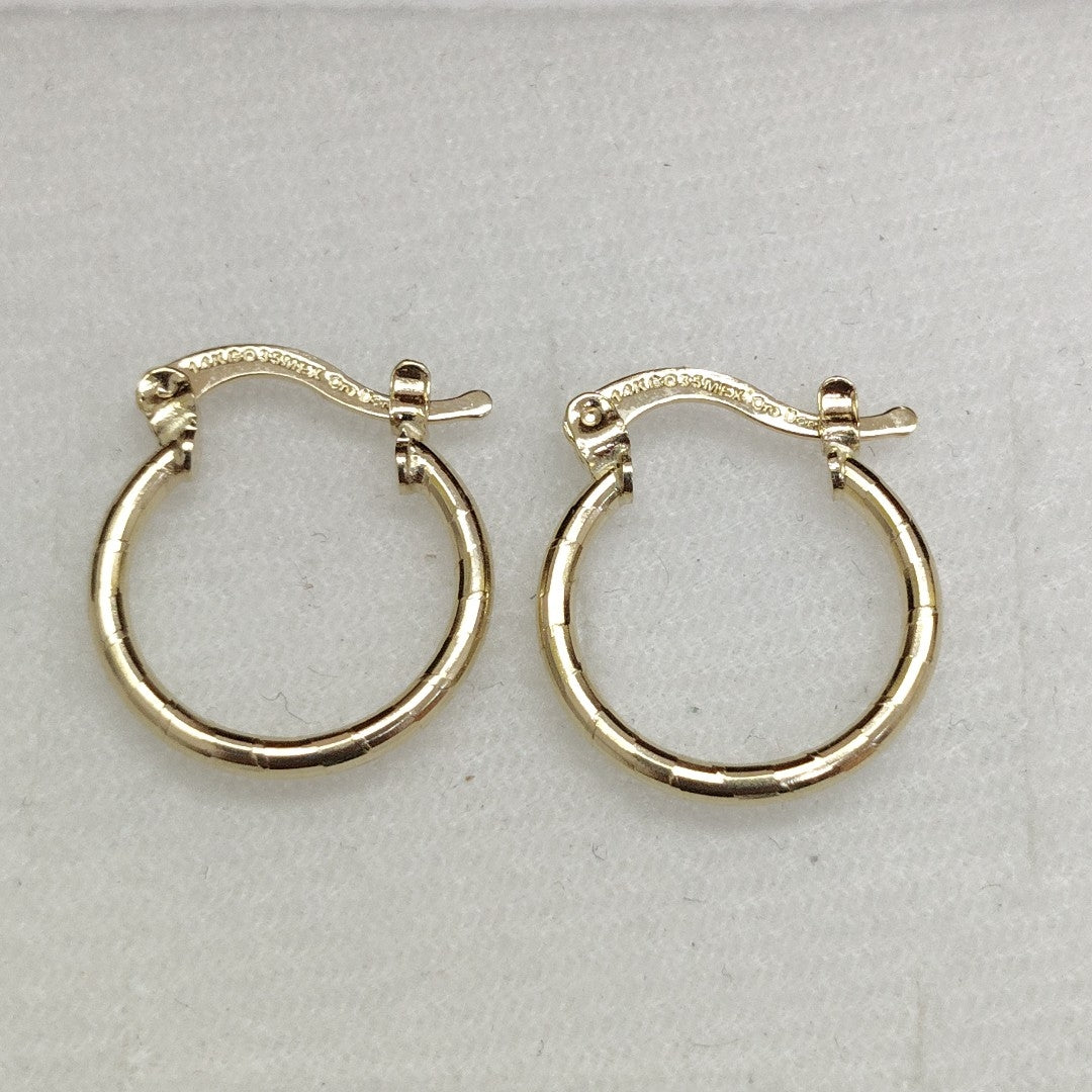 ARETES ARRACADAS ESTRIADAS 14K 1.4 GR (NUEVO)