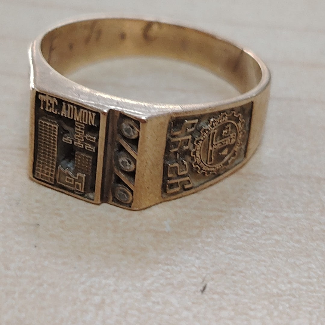 ANILLO DE GRADUACIÓN ORO 10 K 3.9 GRMS (SEMINUEVO)