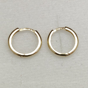 ARETES HUGGIES LISAS 14K 1.6 GR (NUEVO)