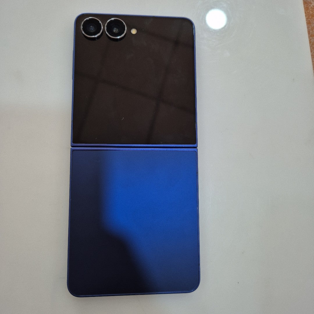 CELULAR SAMSUNG GALAXY Z FLIP 7 SM-F766B (2025) 512 GB 12 GB RAM (SEMINUEVO)