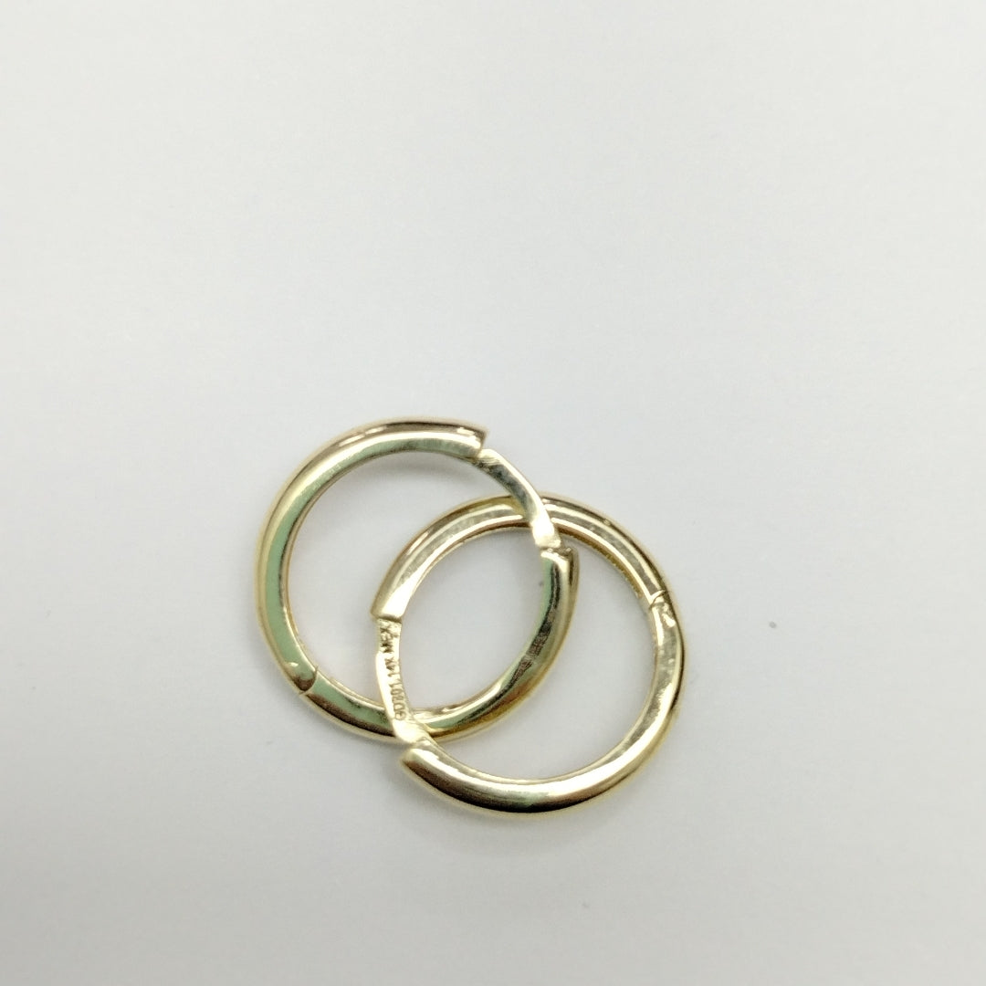 ARETES HUGGIES LISAS 14K 1.6 GR (NUEVO)