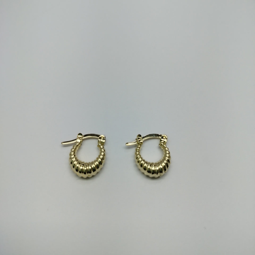 ARETES ARRACADA ESTRIADAS 14K 1.1 GR (NUEVO)