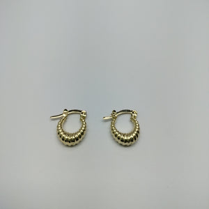 ARETES ARRACADA ESTRIADAS 14K 1.1 GR (NUEVO)