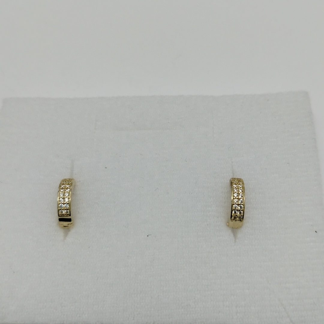 ARETES HUGGIES C CIRCONIAS 14K 2.2 GR (NUEVO)