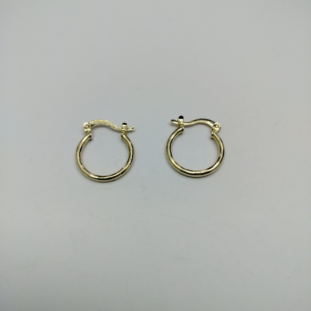ARETES ARRACADAS ESTRIADAS 14K 1.4 GR (NUEVO)