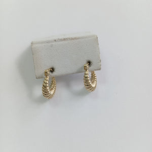 ARETES ARRACADA ESTRIADAS 14K 1.1 GR (NUEVO)