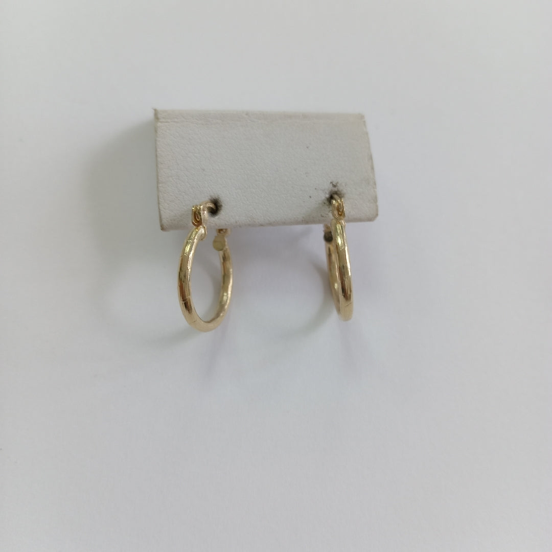 ARETES ARRACADAS ESTRIADAS 14K 1.4 GR (NUEVO)