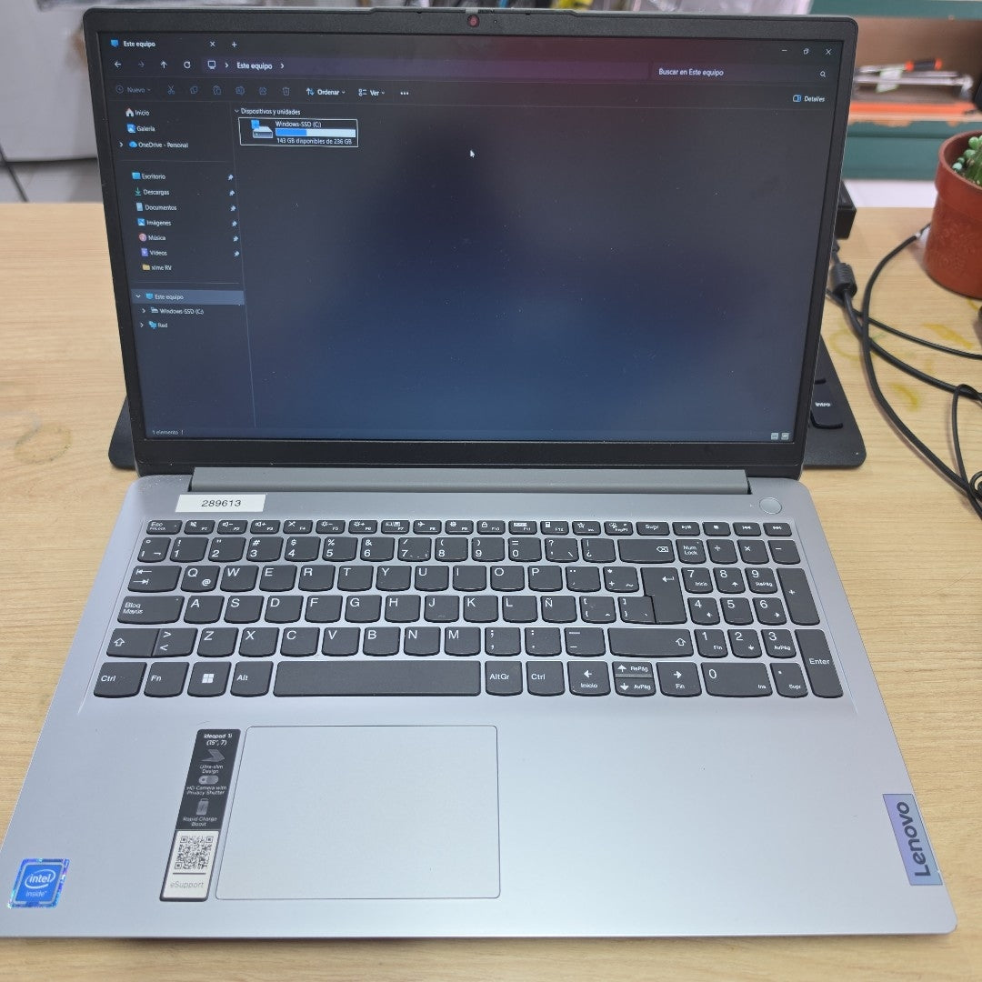 LAPTOP LENOVO IDEAPAD 1 15IGL7 (2024) 256 GB SSD 8 GB RAM (SEMINUEVO)