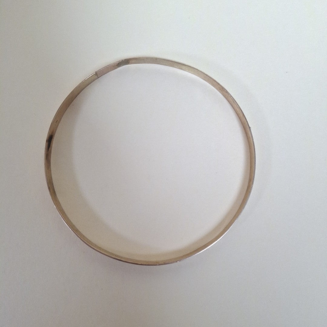 PULSERA RIGIDA ORO 10 K 8.2 GRMS (SEMINUEVO)