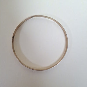 PULSERA RIGIDA ORO 10 K 8.2 GRMS (SEMINUEVO)
