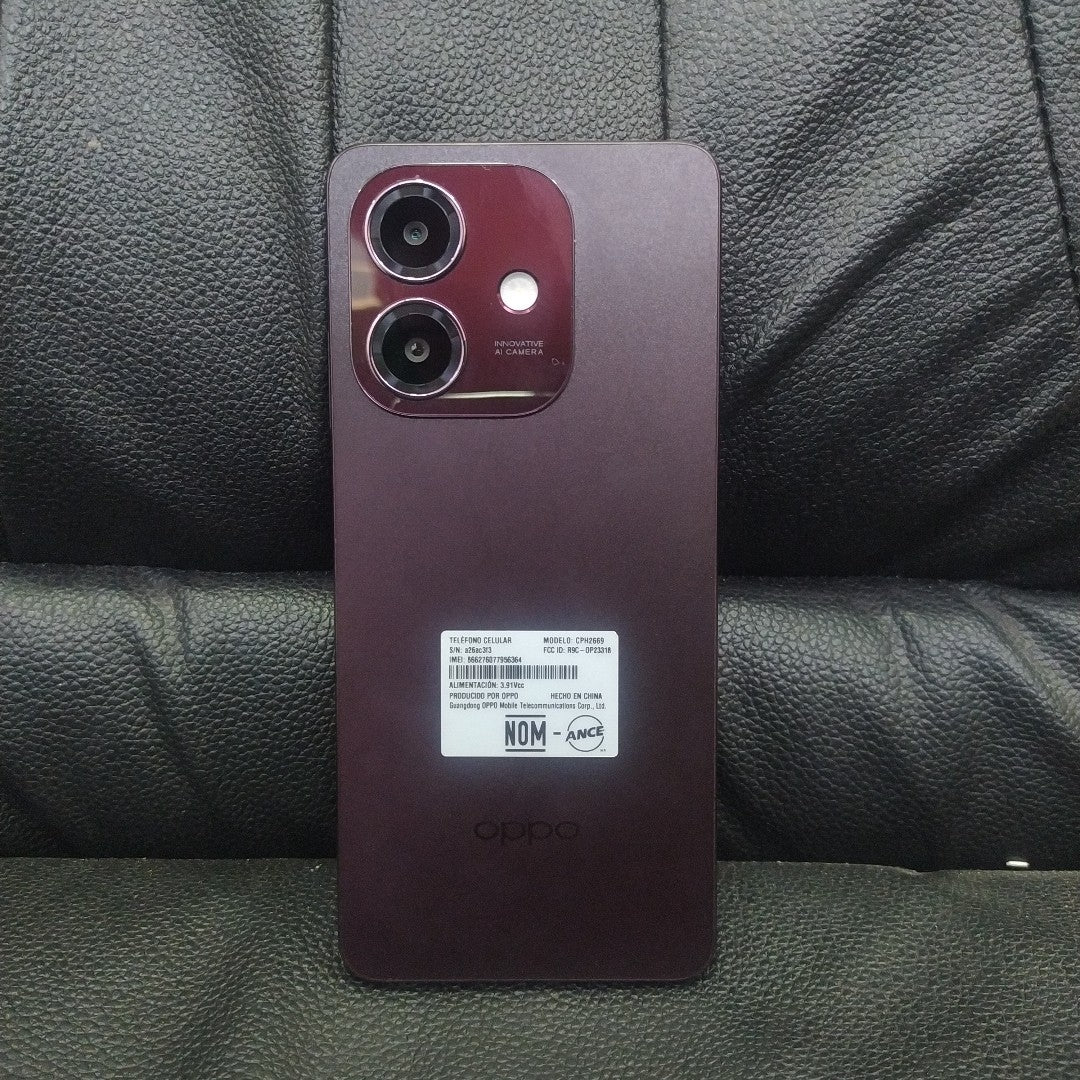 CELULAR OPPO A40 CPH2669 (2024) 256 GB 4 GB RAM (SEMINUEVO)