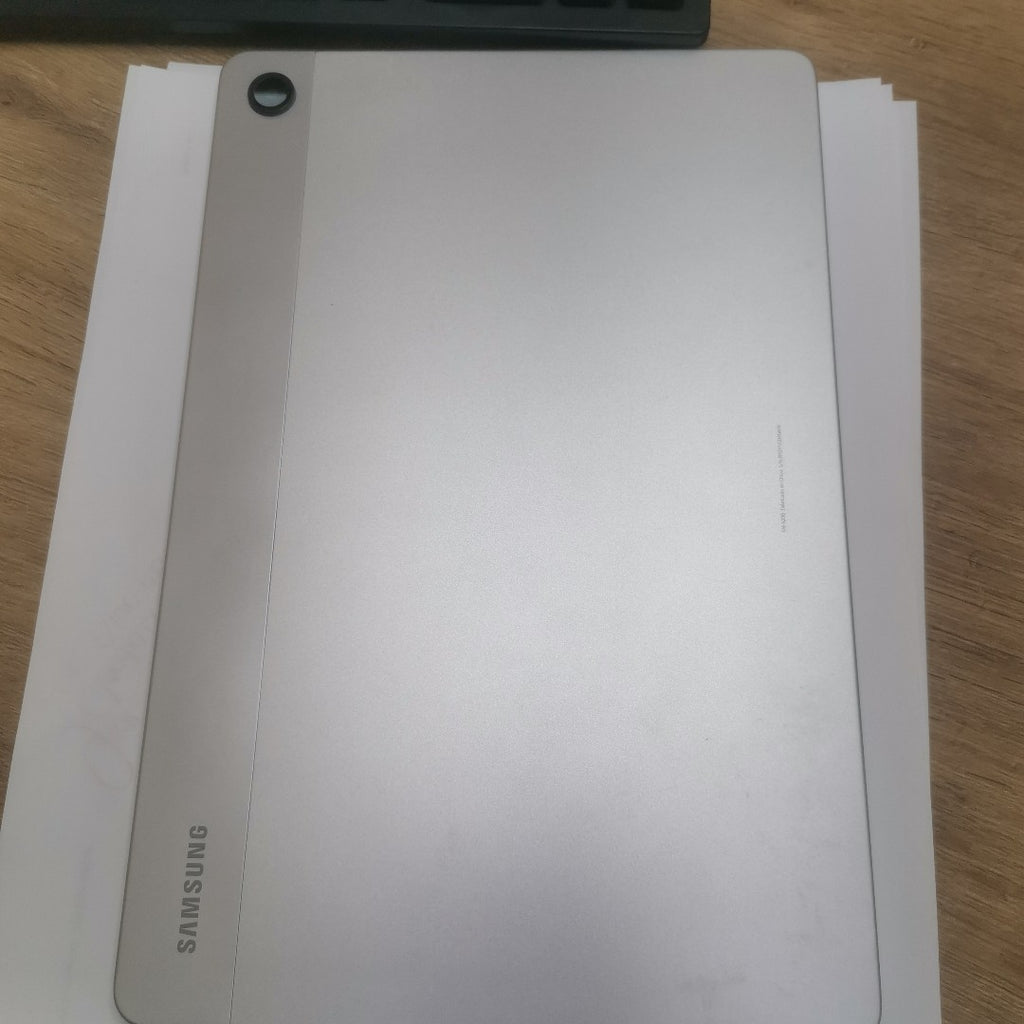 TABLETA SAMSUNG GALAXY TAB A9+ SM-X210 (2023) 128 GB 8 GB RAM (SEMINUEVO)