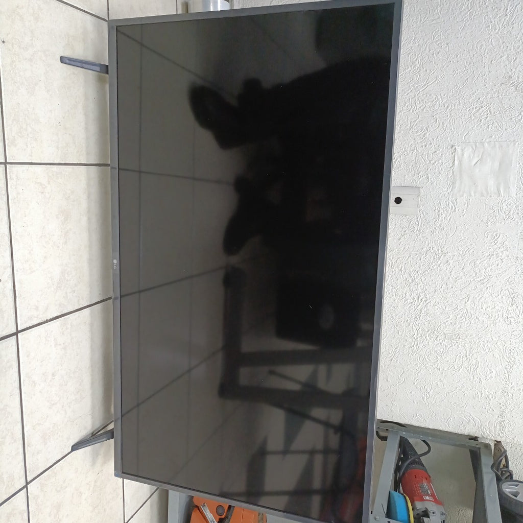 PANTALLA LG 43LR671C0SA (2024) 43" LED FULL HD (SEMINUEVO)